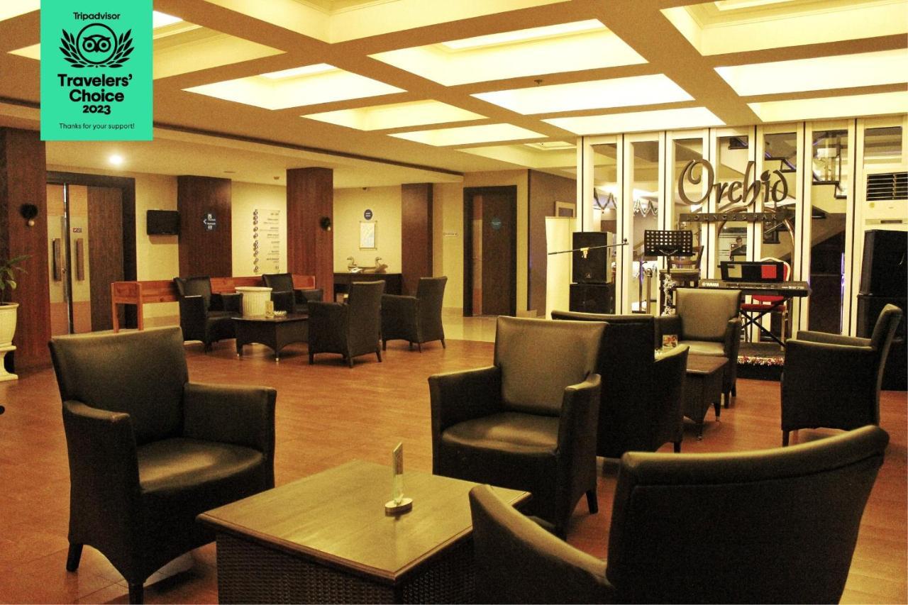 Dafam Hotel Cilacap Esterno foto