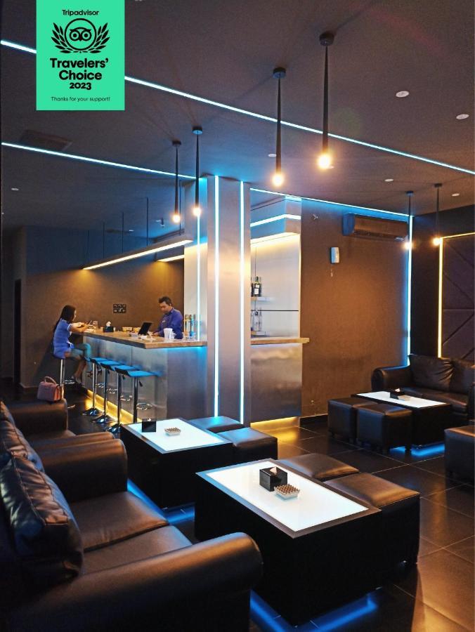 Dafam Hotel Cilacap Esterno foto