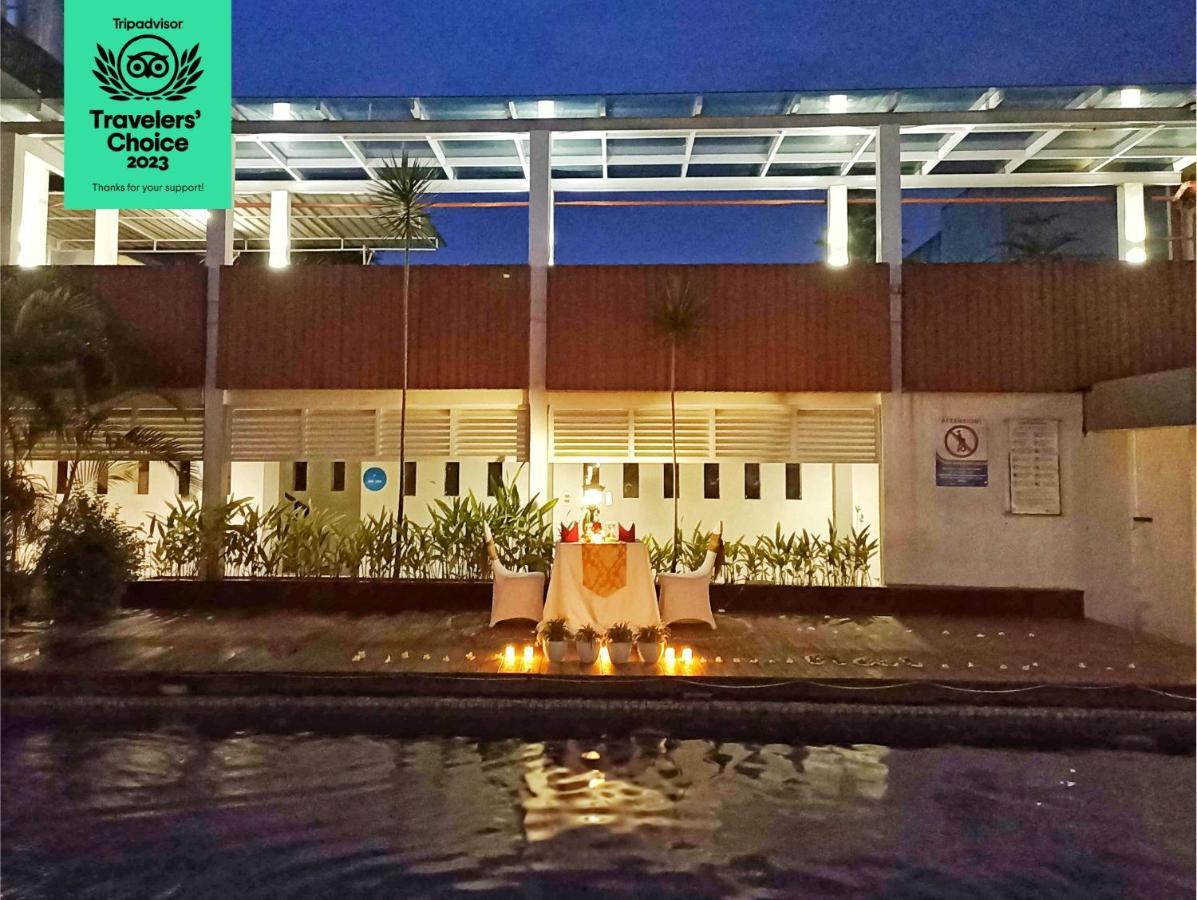 Dafam Hotel Cilacap Esterno foto