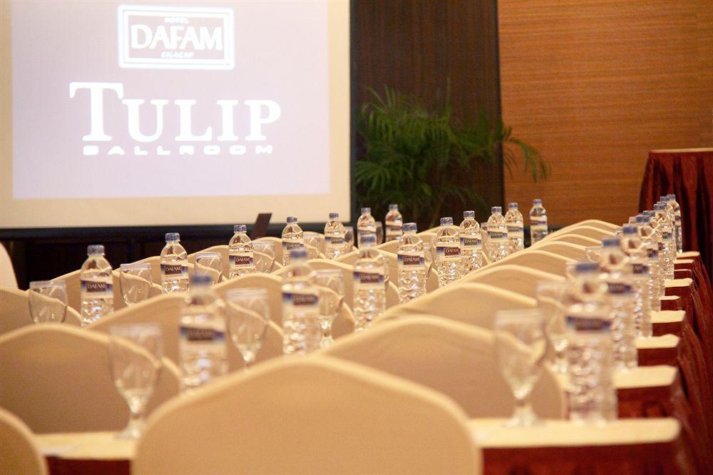 Dafam Hotel Cilacap Esterno foto